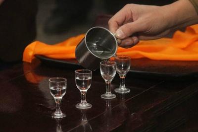 原漿酒 新酒初成，并非佳飲